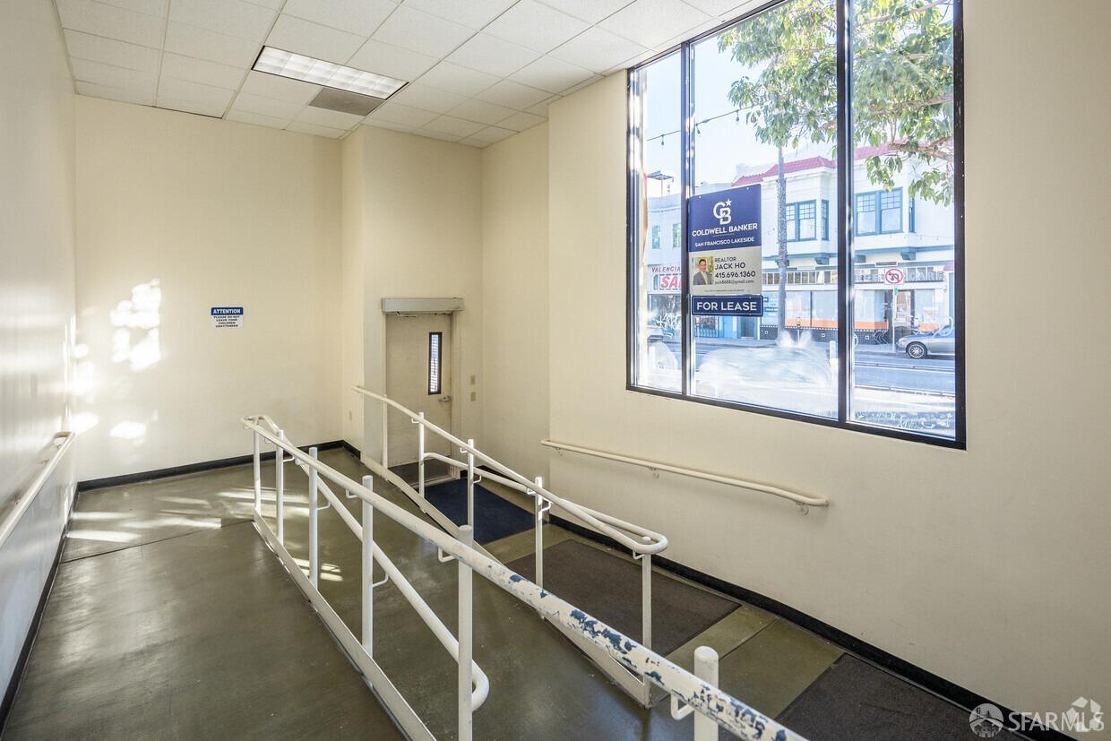 Detail Gallery Image 21 of 26 For 1098 Valencia St, San Francisco,  CA 94110 - – Beds | – Baths