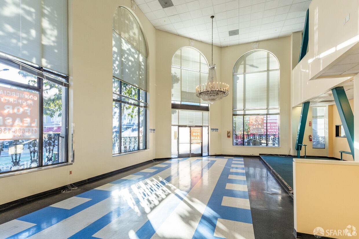 Detail Gallery Image 8 of 26 For 1098 Valencia St, San Francisco,  CA 94110 - – Beds | – Baths