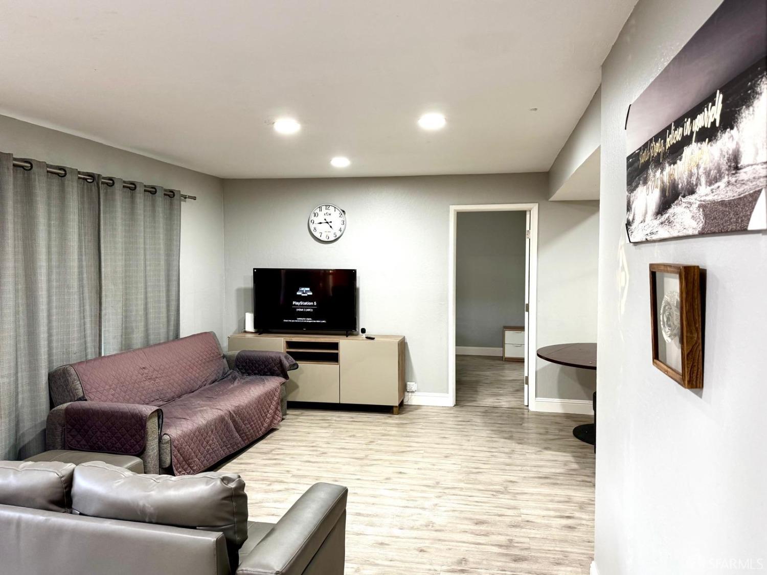 Detail Gallery Image 30 of 30 For 2103 Admiralty Ln, Foster City,  CA 94404 - 2 Beds | 2 Baths