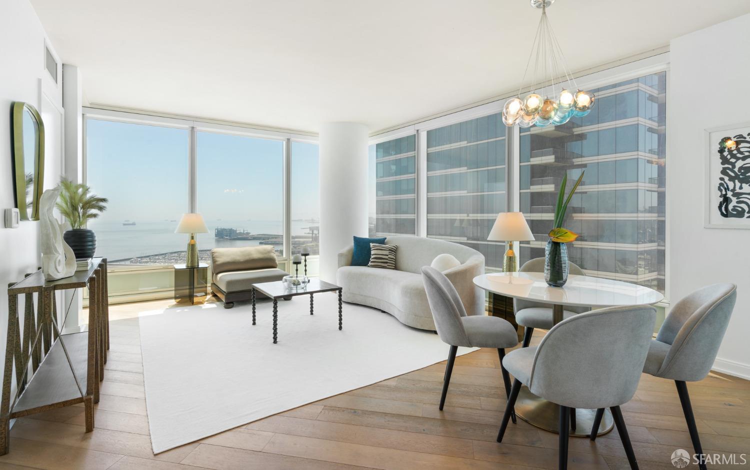 Photo #2: 425028287 Listing 