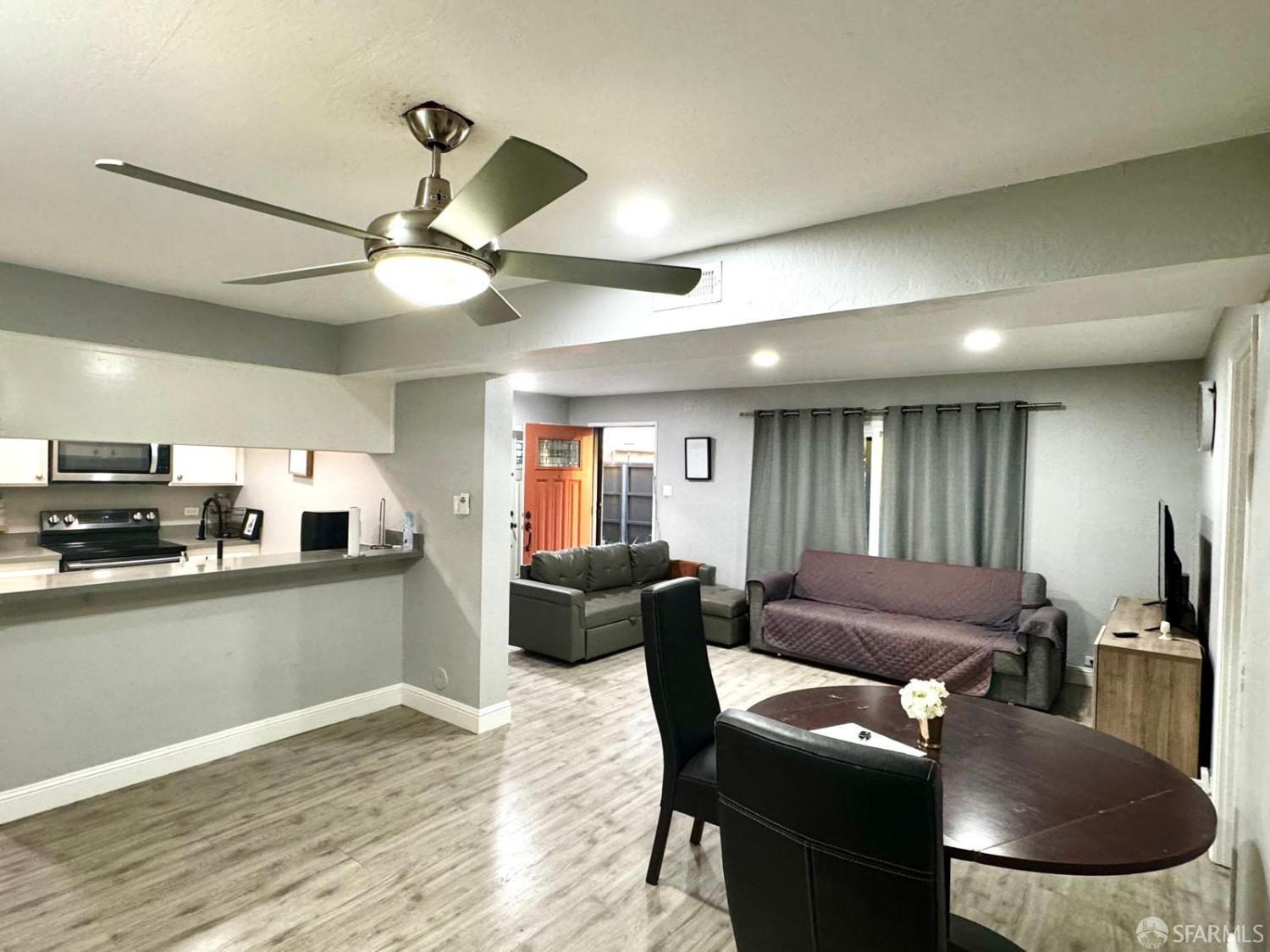 Detail Gallery Image 29 of 30 For 2103 Admiralty Ln, Foster City,  CA 94404 - 2 Beds | 2 Baths