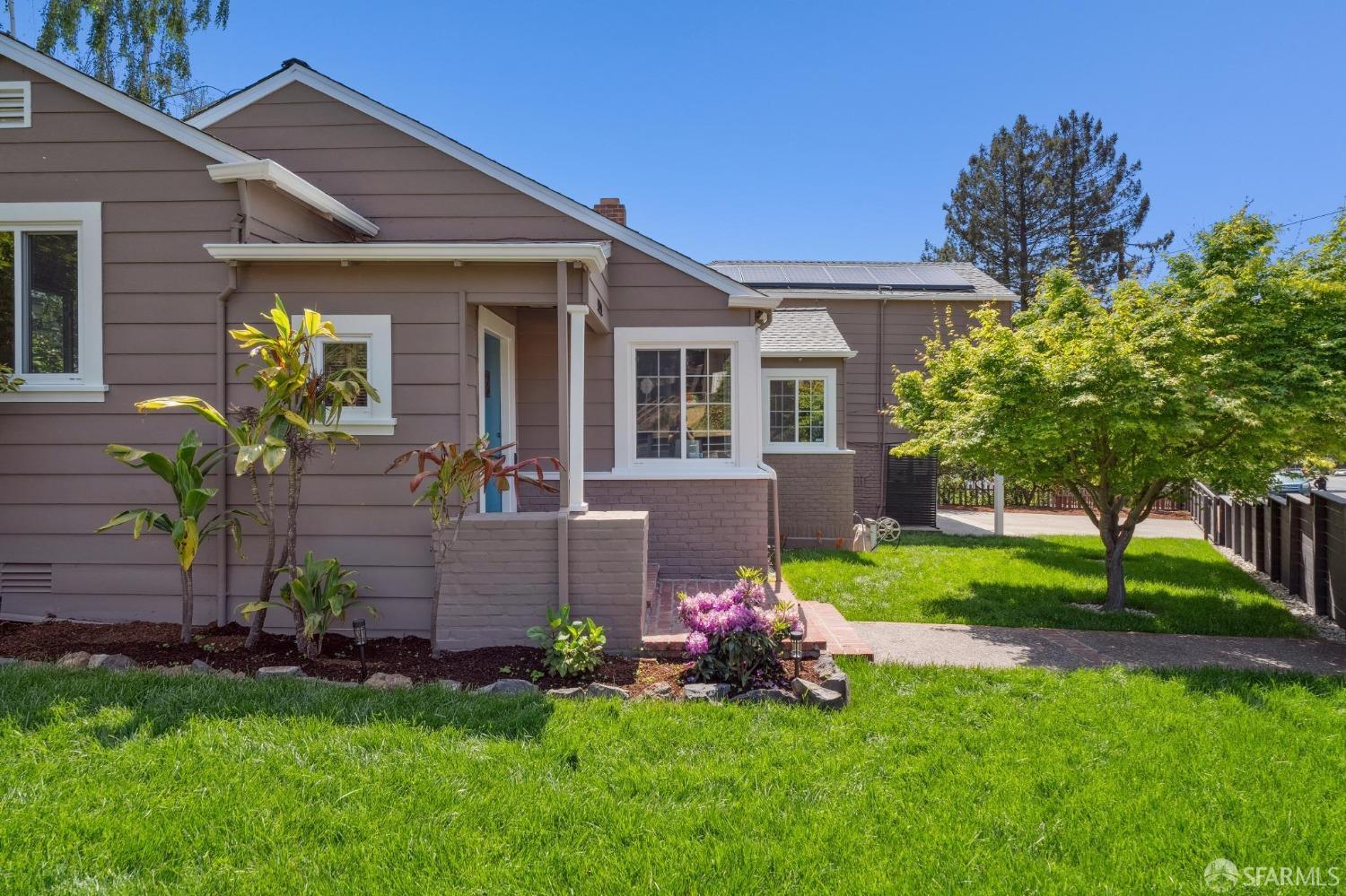 Detail Gallery Image 32 of 45 For 4600 Steele St, Oakland,  CA 94611 - 4 Beds | 2 Baths