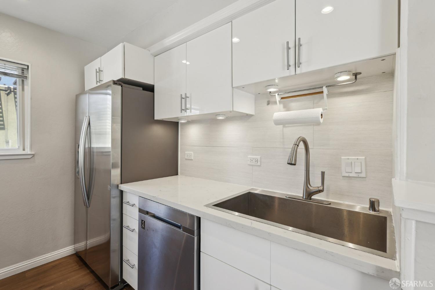 Detail Gallery Image 10 of 38 For 7212 Admiralty Ln, Foster City,  CA 94404 - 2 Beds | 1/1 Baths