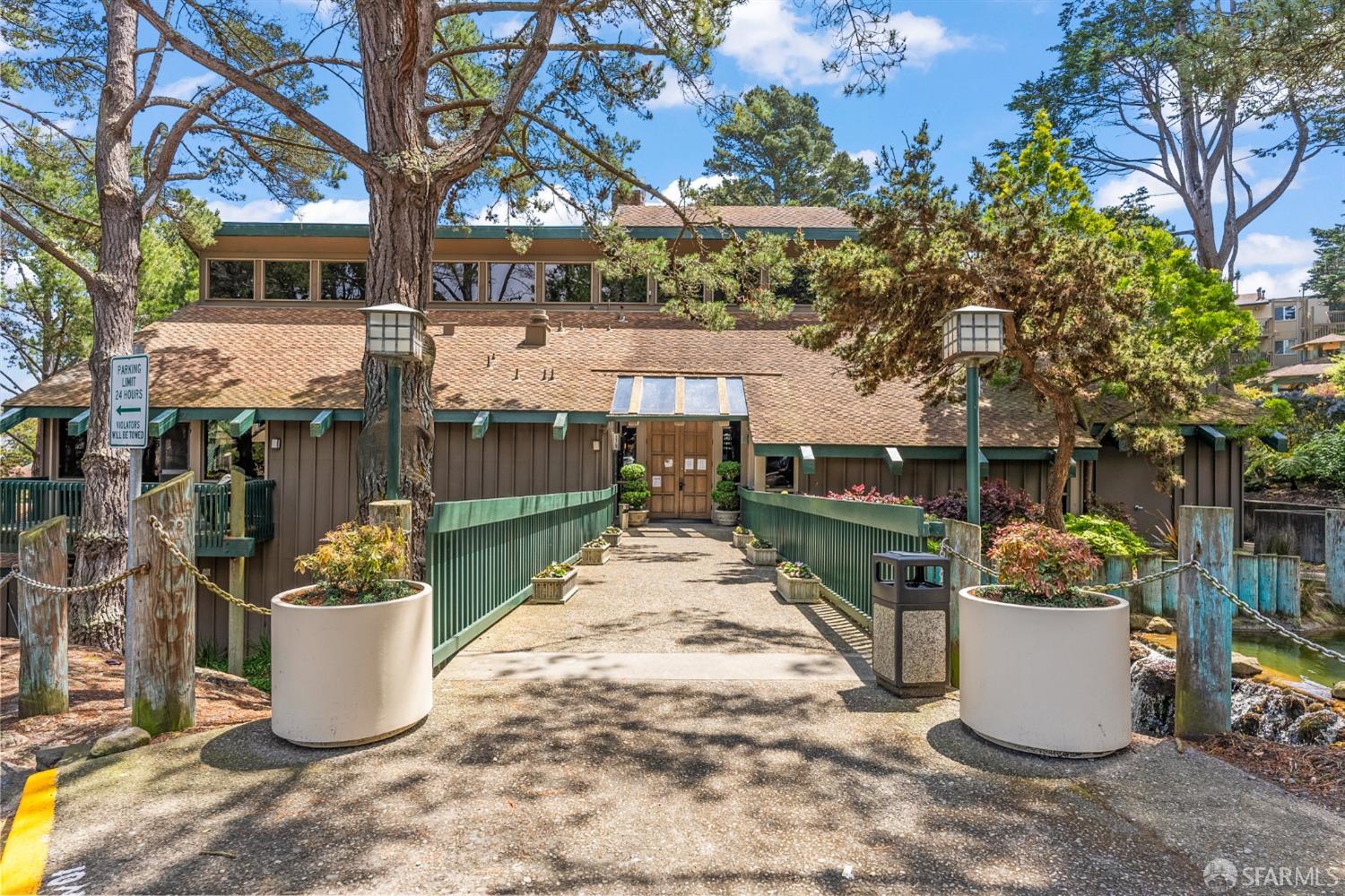 Detail Gallery Image 8 of 12 For 388 Imperial Way #2,  Daly City,  CA 94015 - 1 Beds | 1 Baths