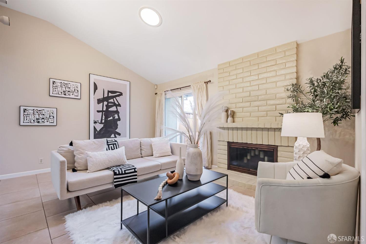 Detail Gallery Image 8 of 35 For 35 Cornwall Way, San Leandro,  CA 94577 - 3 Beds | 3 Baths