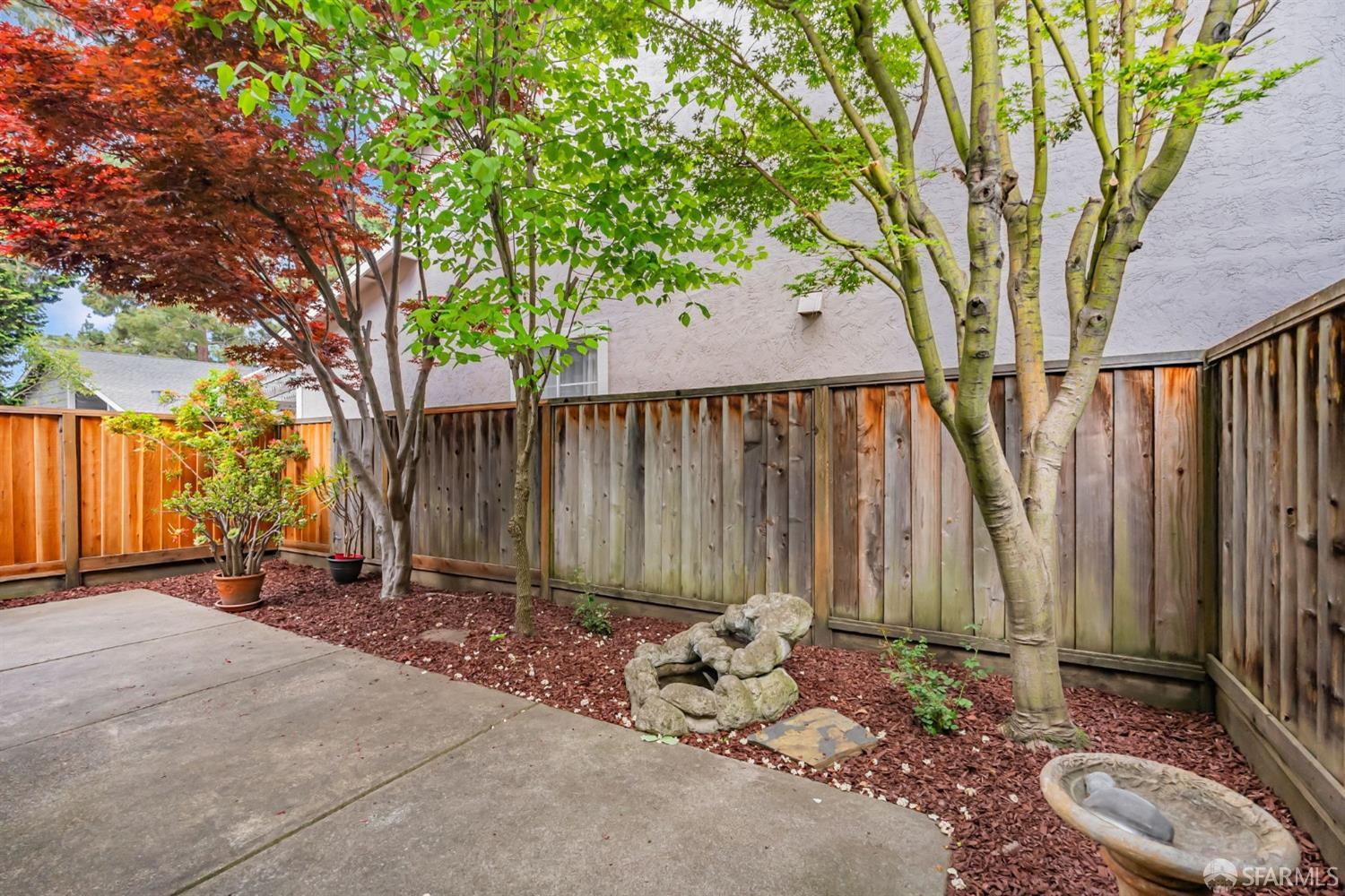 Detail Gallery Image 33 of 35 For 35 Cornwall Way, San Leandro,  CA 94577 - 3 Beds | 3 Baths