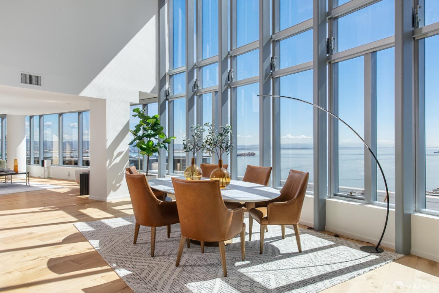 Detail Gallery Image 2 of 27 For 201 Folsom St Ph41c,  San Francisco,  CA 94105 - 3 Beds | 3/1 Baths