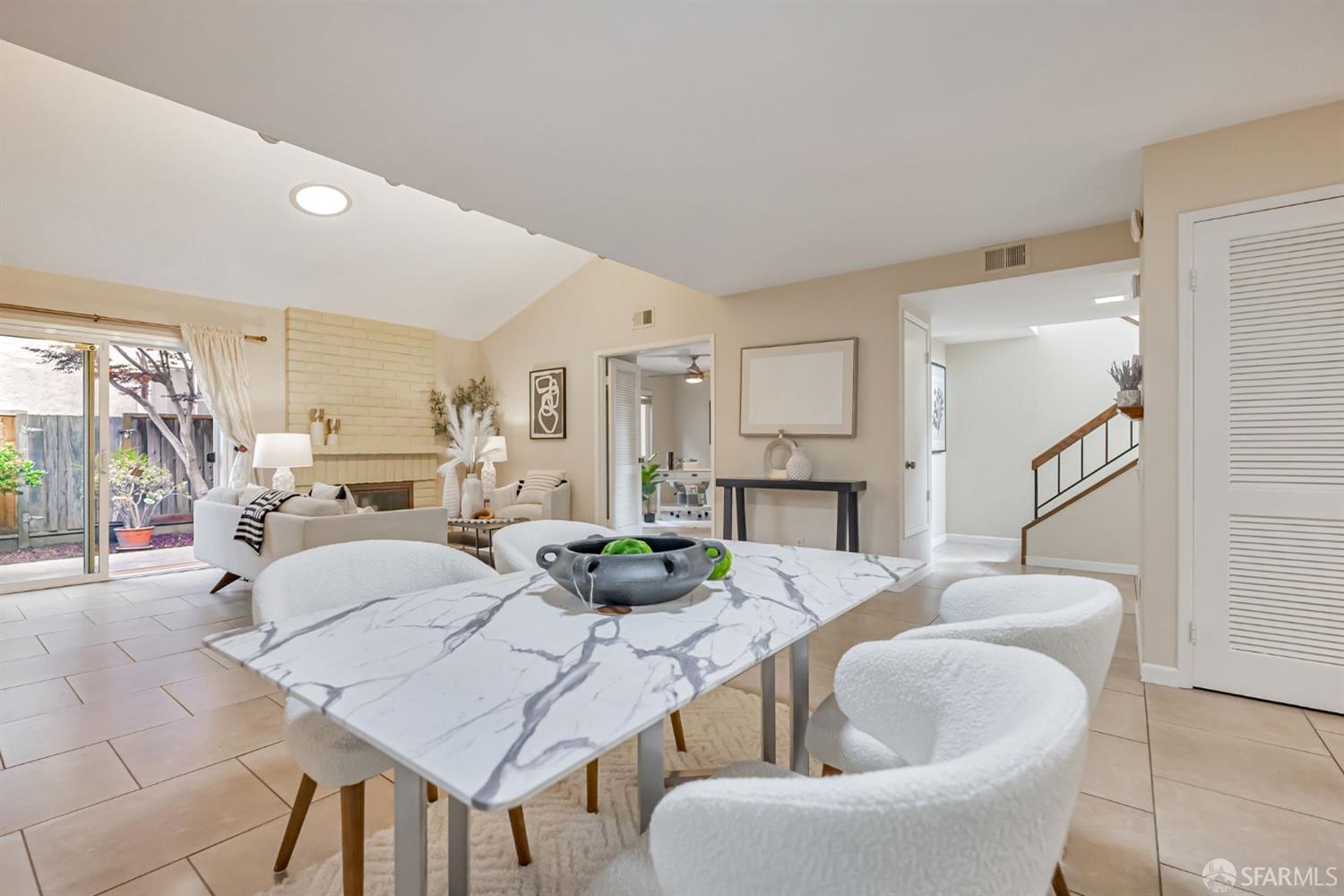 Detail Gallery Image 18 of 35 For 35 Cornwall Way, San Leandro,  CA 94577 - 3 Beds | 3 Baths