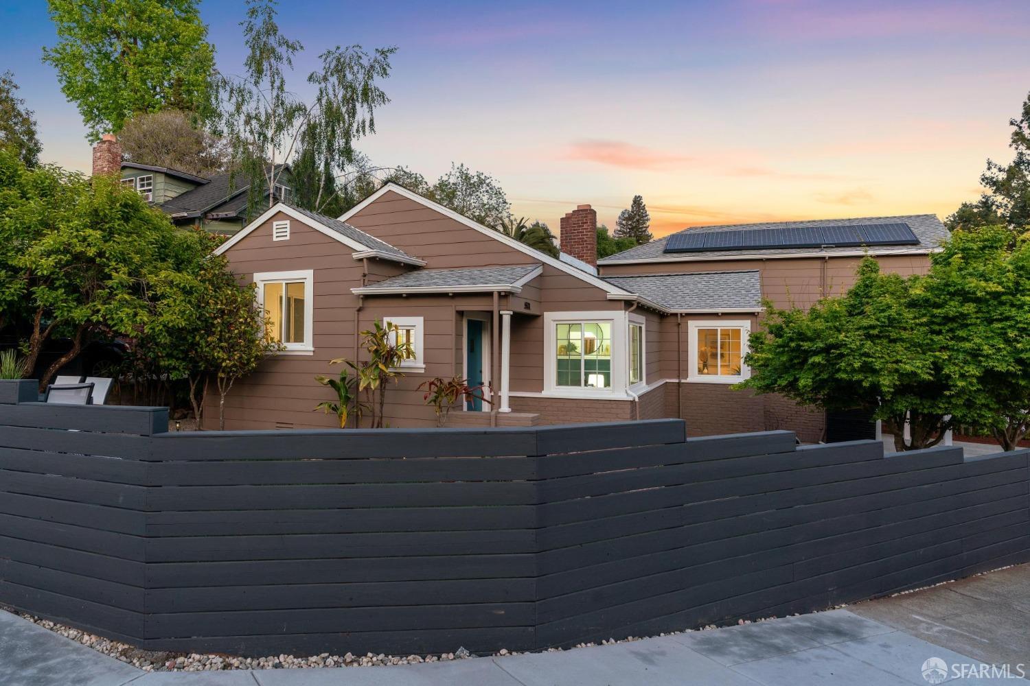 Detail Gallery Image 36 of 45 For 4600 Steele St, Oakland,  CA 94611 - 4 Beds | 2 Baths