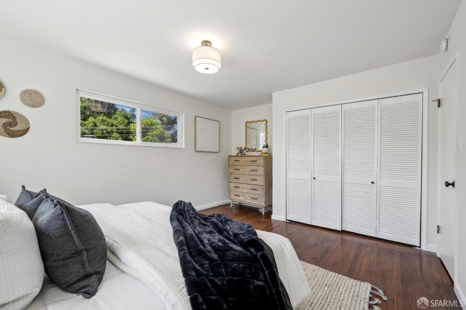 Detail Gallery Image 19 of 45 For 4600 Steele St, Oakland,  CA 94611 - 4 Beds | 2 Baths