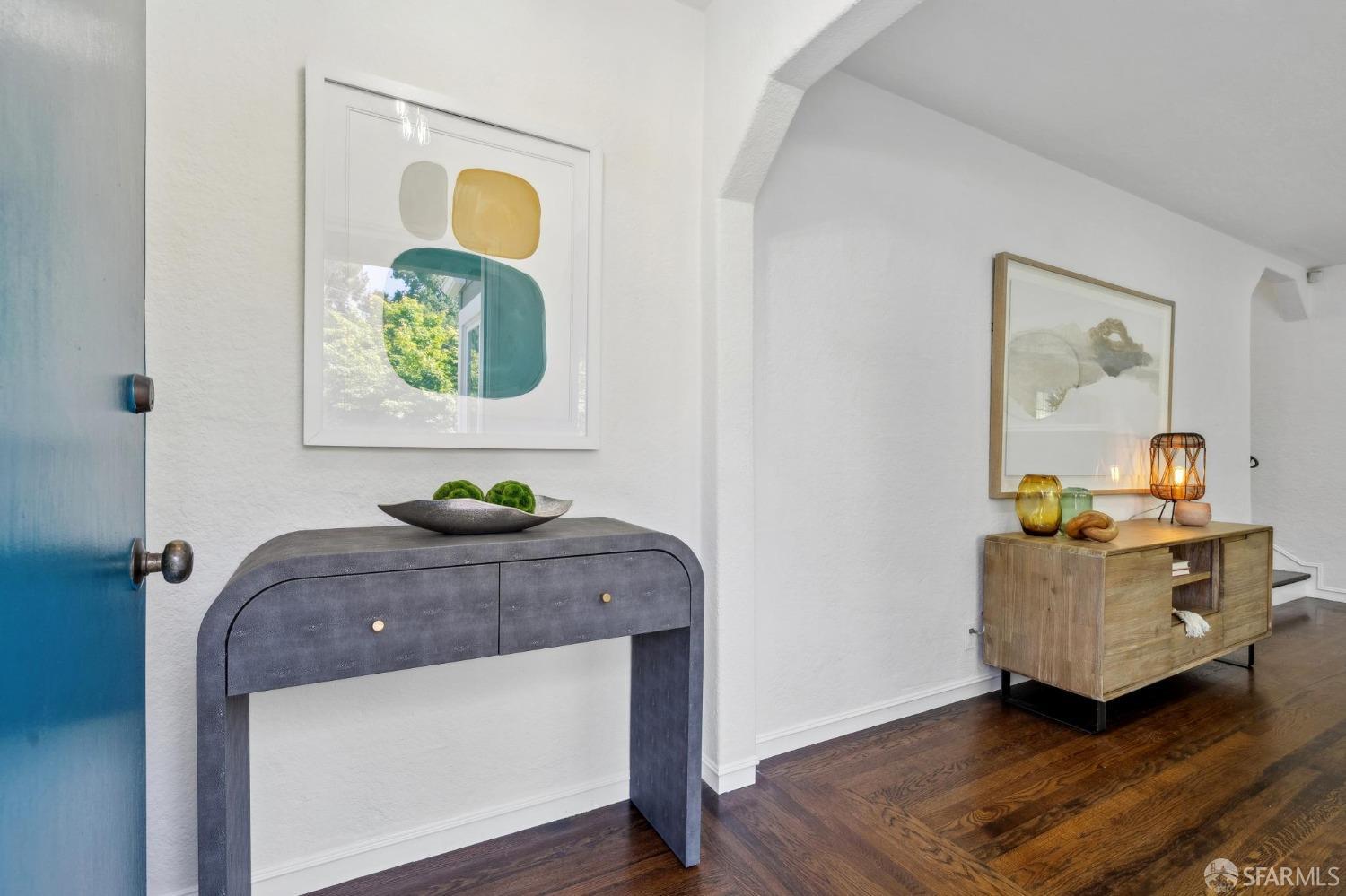 Detail Gallery Image 4 of 45 For 4600 Steele St, Oakland,  CA 94611 - 4 Beds | 2 Baths