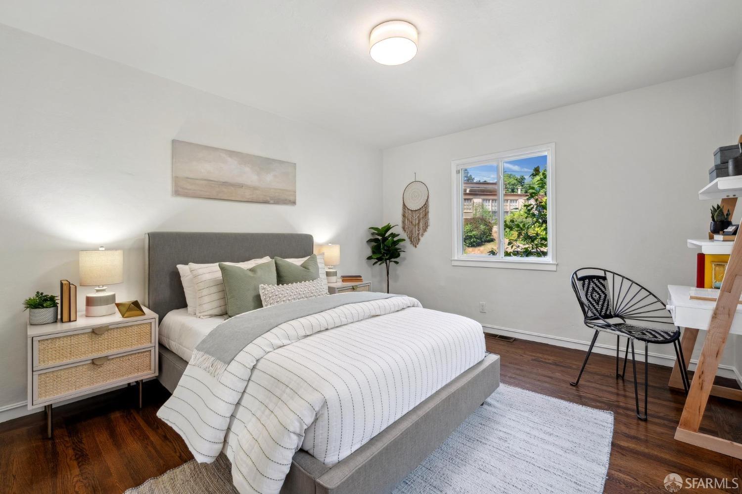 Detail Gallery Image 16 of 45 For 4600 Steele St, Oakland,  CA 94611 - 4 Beds | 2 Baths