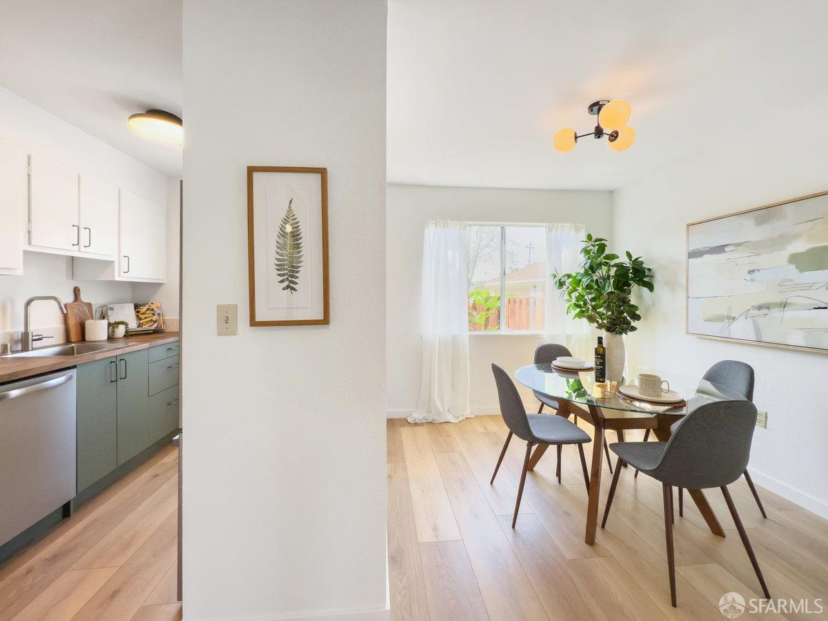 Detail Gallery Image 13 of 29 For 30 Sheffield Ct, San Pablo,  CA 94806 - 2 Beds | 1/1 Baths