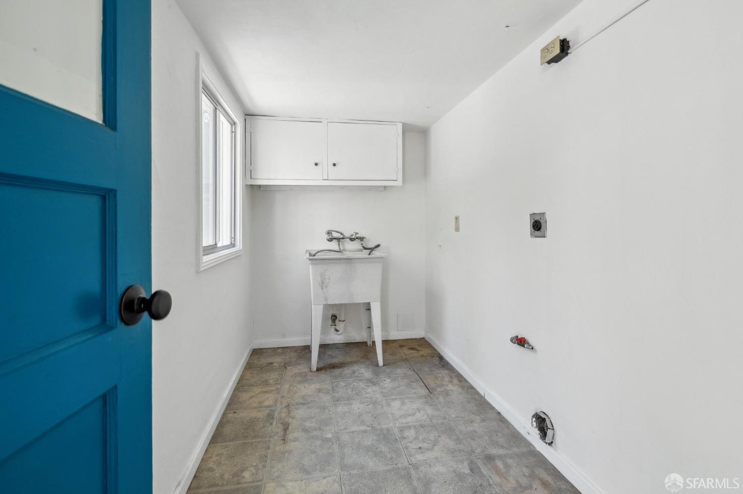 Detail Gallery Image 25 of 45 For 4600 Steele St, Oakland,  CA 94611 - 4 Beds | 2 Baths