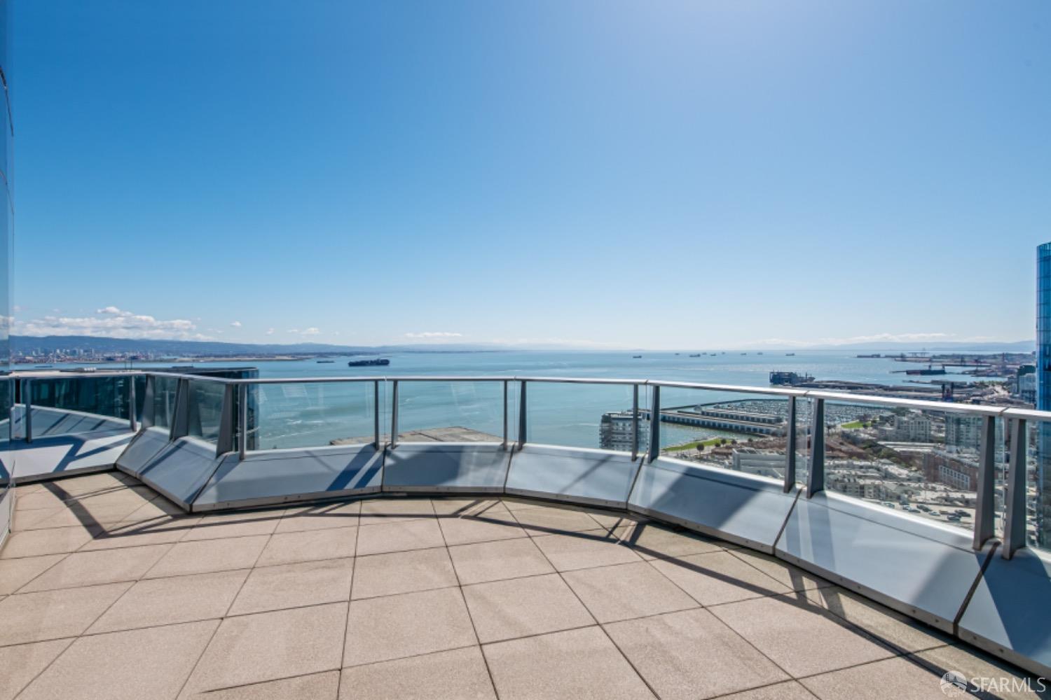 Detail Gallery Image 22 of 27 For 201 Folsom St Ph41c,  San Francisco,  CA 94105 - 3 Beds | 3/1 Baths