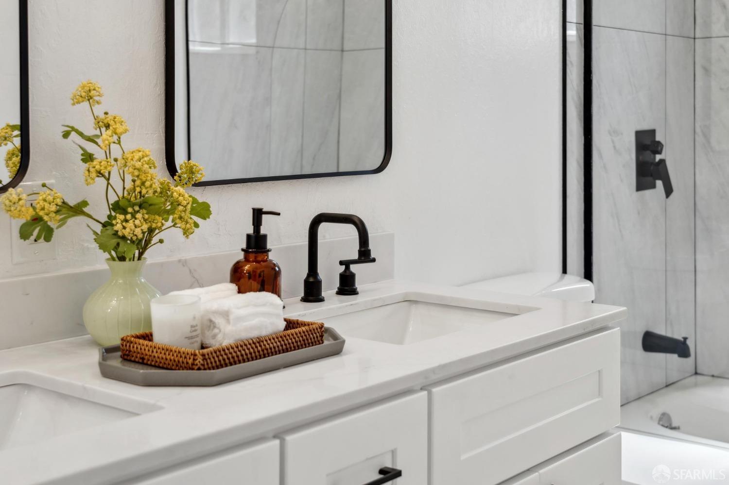 Detail Gallery Image 21 of 45 For 4600 Steele St, Oakland,  CA 94611 - 4 Beds | 2 Baths