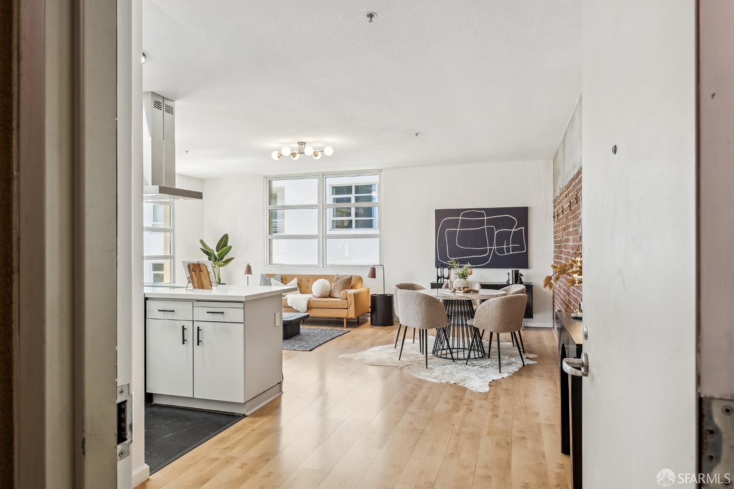 Detail Gallery Image 4 of 38 For 400 Spear St #303,  San Francisco,  CA 94105 - 1 Beds | 1 Baths