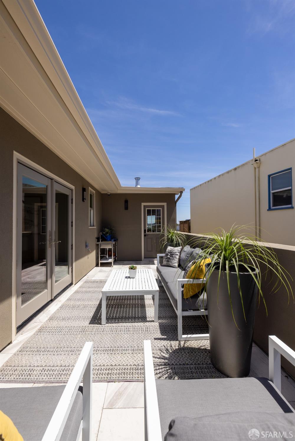 Detail Gallery Image 22 of 86 For 866 Faxon Ave, San Francisco,  CA 94112 - 6 Beds | 6 Baths