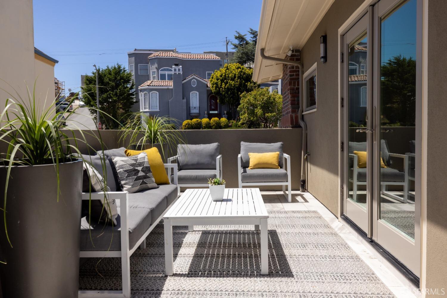 Detail Gallery Image 19 of 86 For 866 Faxon Ave, San Francisco,  CA 94112 - 6 Beds | 6 Baths