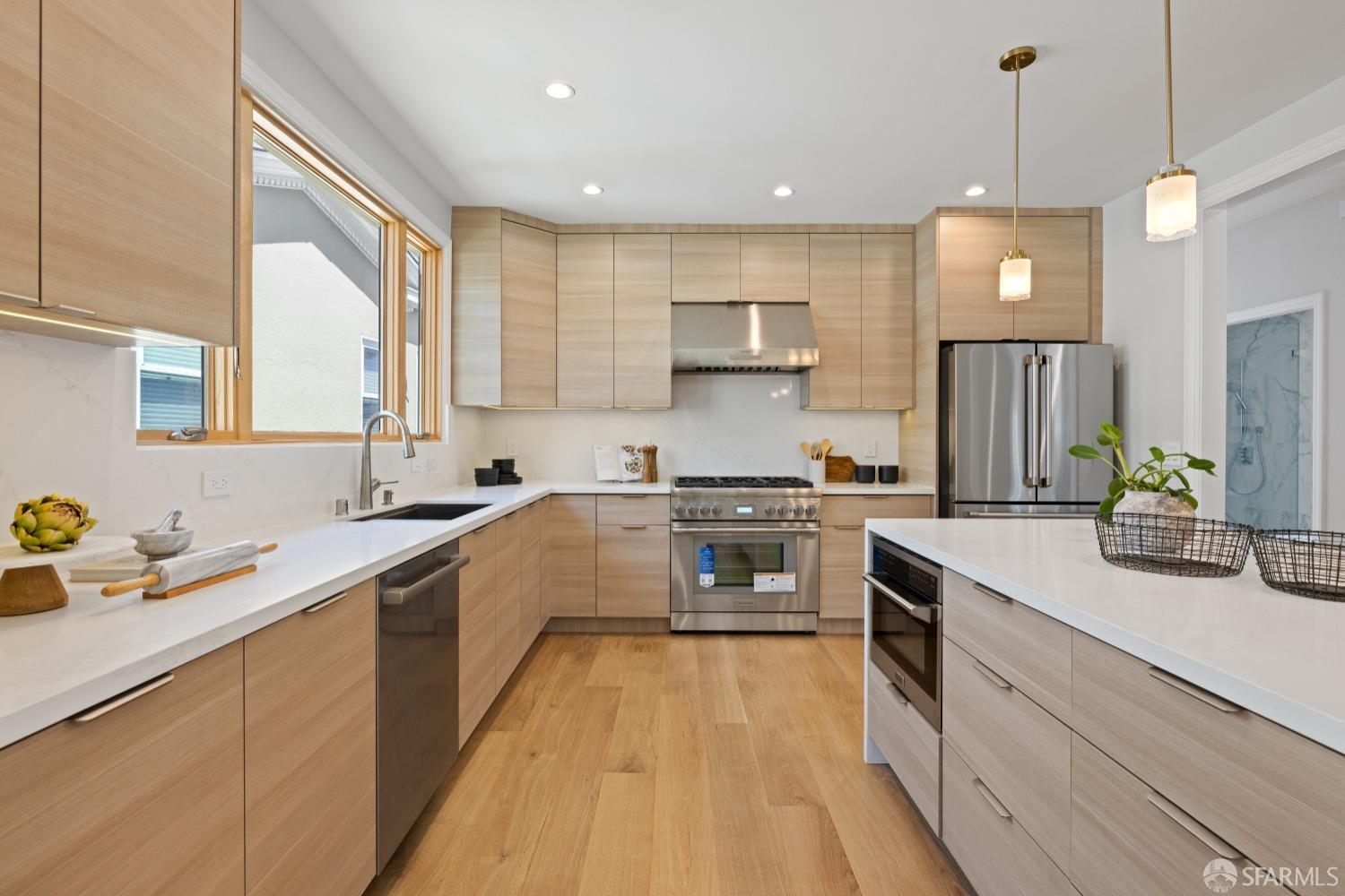 Detail Gallery Image 28 of 86 For 866 Faxon Ave, San Francisco,  CA 94112 - 6 Beds | 6 Baths