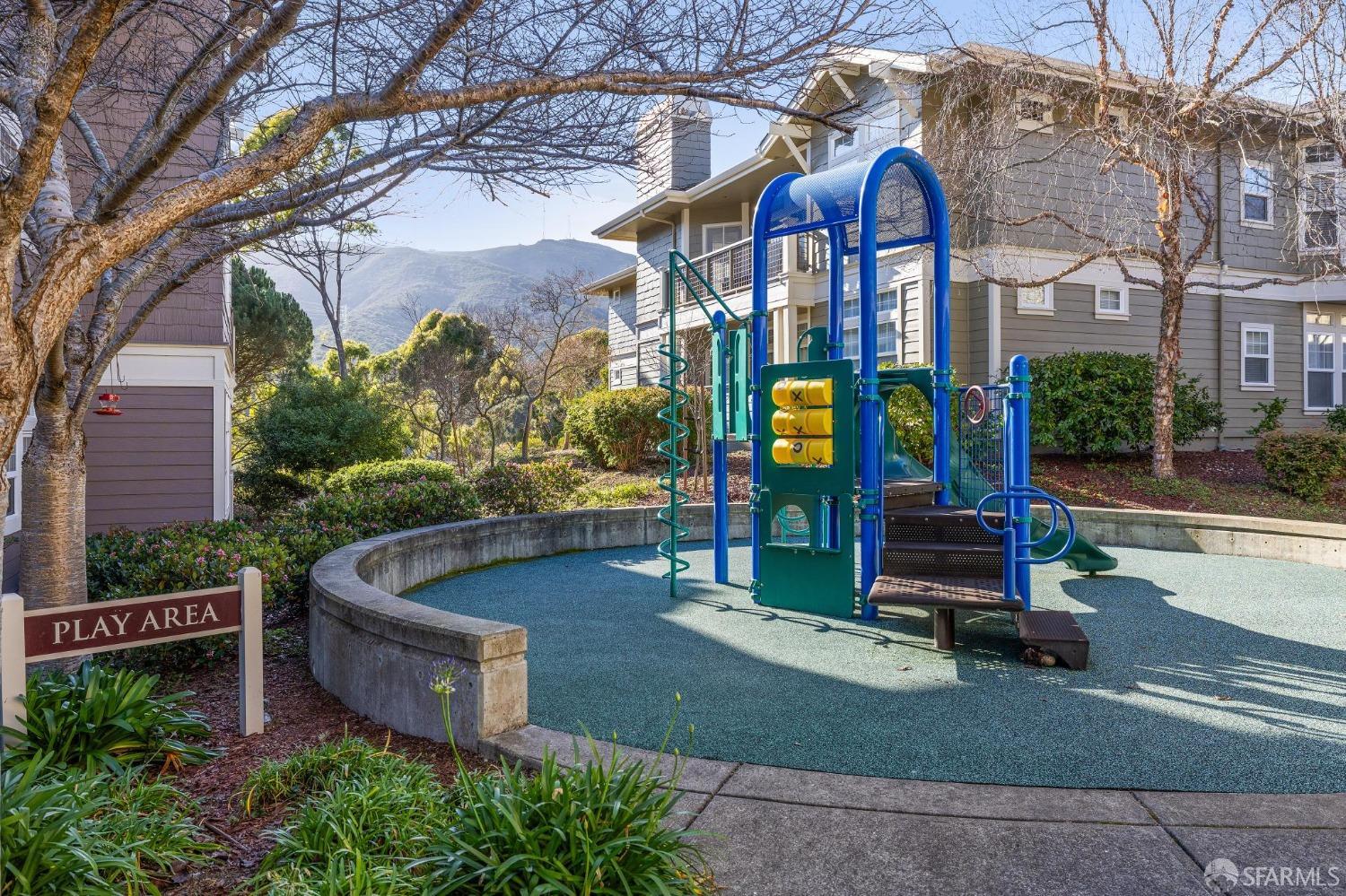 Detail Gallery Image 71 of 87 For 415 Callippe Ct, Brisbane,  CA 94005 - 3 Beds | 2 Baths