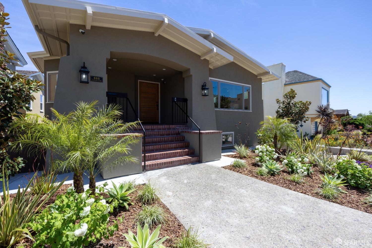 Detail Gallery Image 6 of 86 For 866 Faxon Ave, San Francisco,  CA 94112 - 6 Beds | 6 Baths