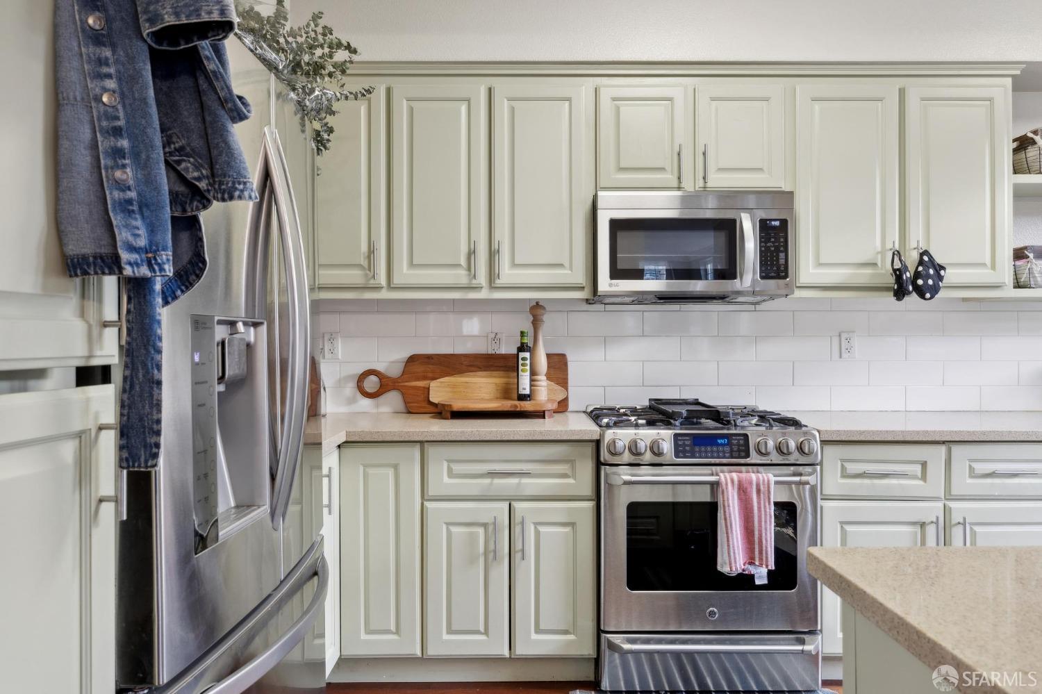 Detail Gallery Image 27 of 87 For 415 Callippe Ct, Brisbane,  CA 94005 - 3 Beds | 2 Baths