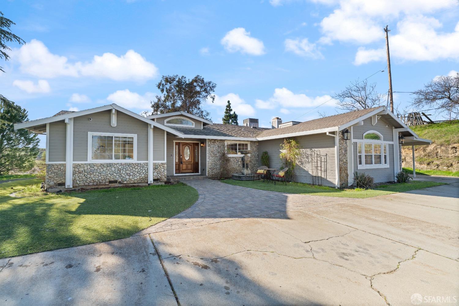 Detail Gallery Image 1 of 52 For 350 Camino Diablo Rd, Brentwood,  CA 94513 - 3 Beds | 3 Baths