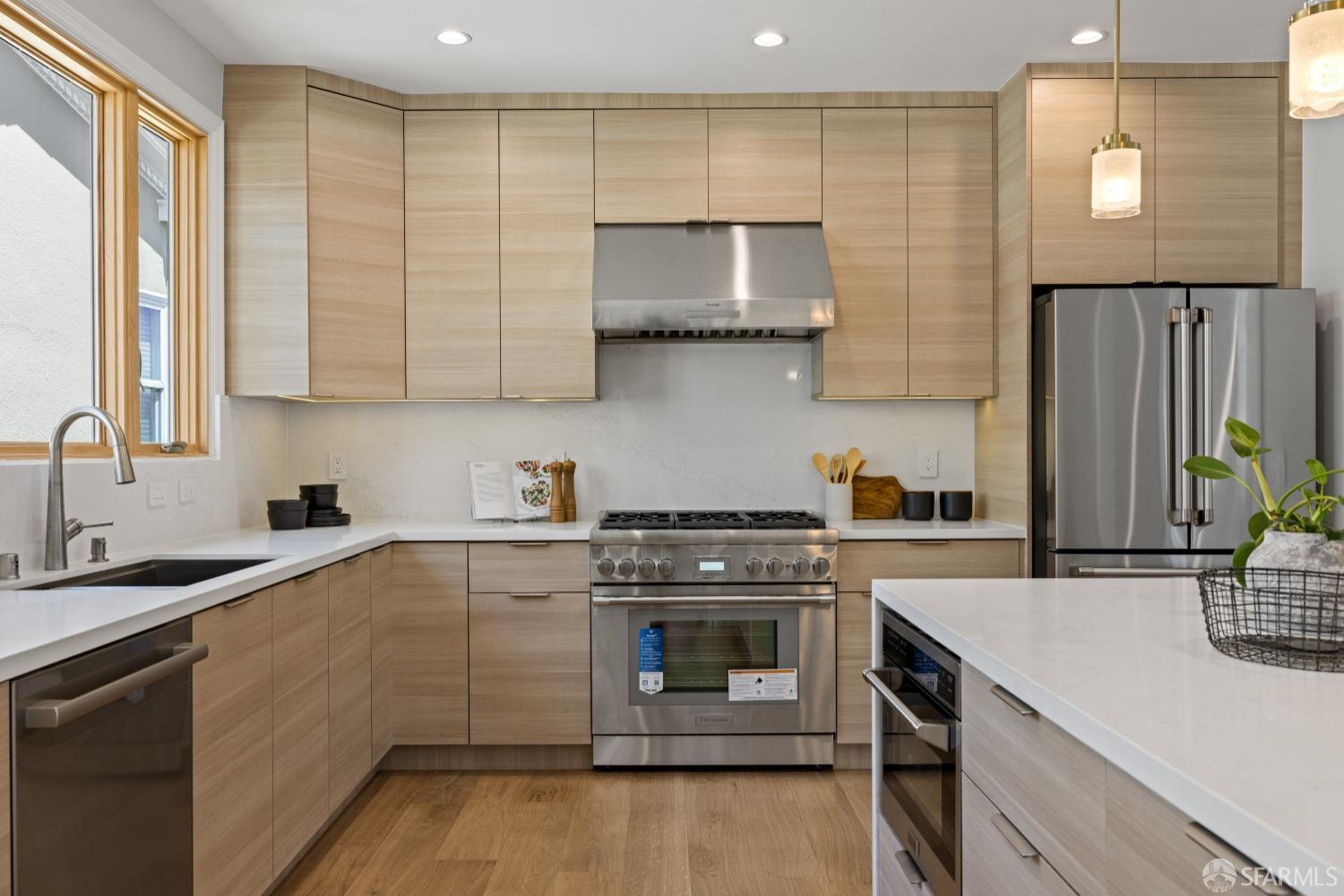 Detail Gallery Image 29 of 86 For 866 Faxon Ave, San Francisco,  CA 94112 - 6 Beds | 6 Baths
