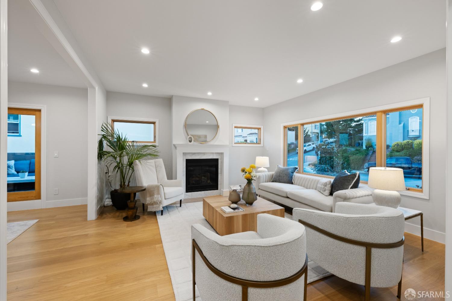 Detail Gallery Image 12 of 86 For 866 Faxon Ave, San Francisco,  CA 94112 - 6 Beds | 6 Baths