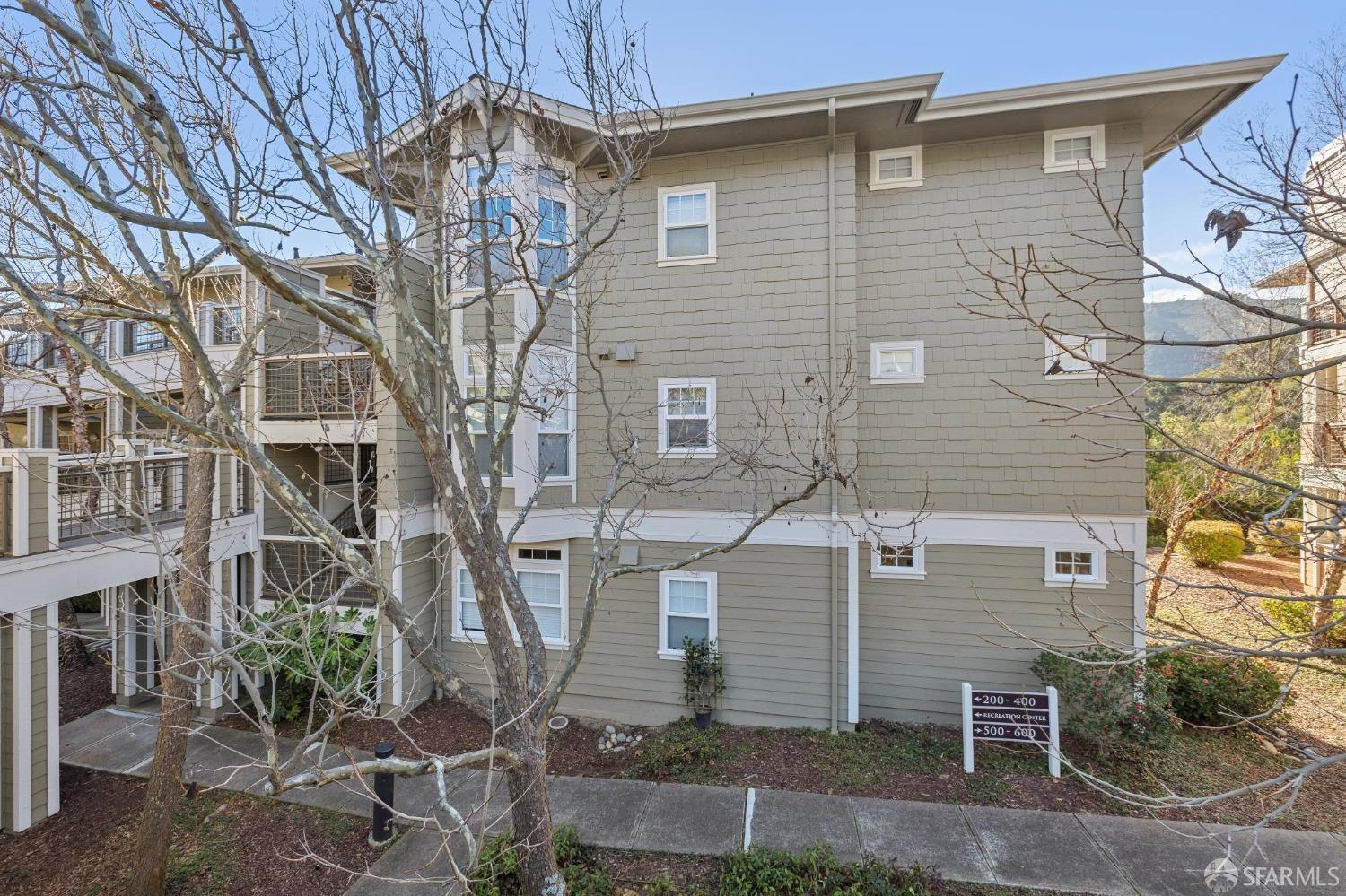 Detail Gallery Image 35 of 87 For 415 Callippe Ct, Brisbane,  CA 94005 - 3 Beds | 2 Baths