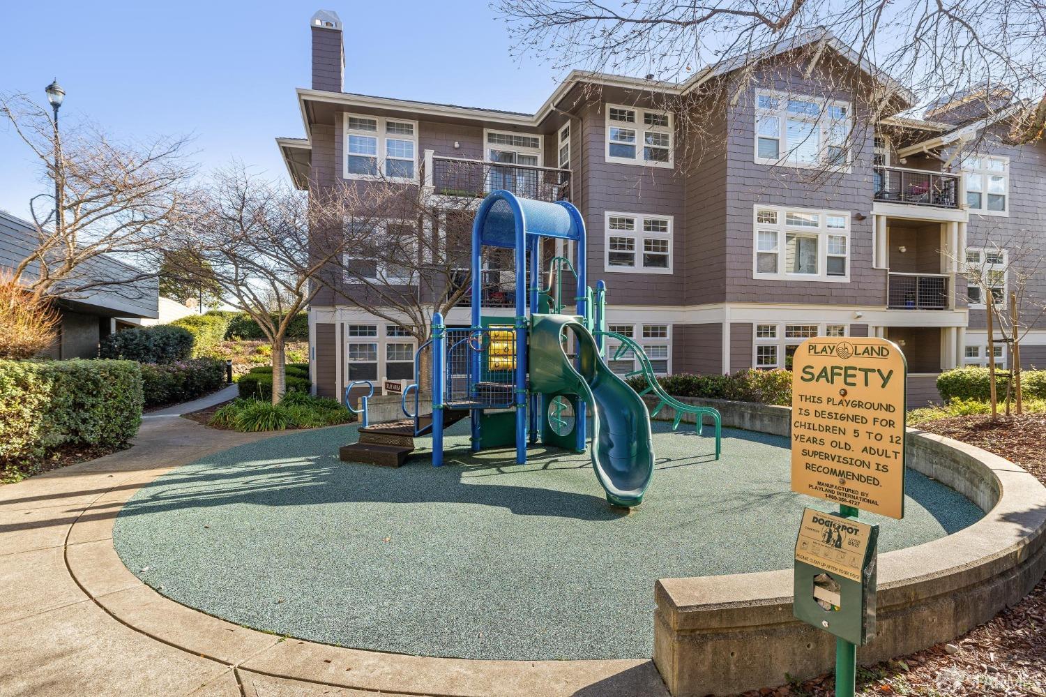 Detail Gallery Image 70 of 87 For 415 Callippe Ct, Brisbane,  CA 94005 - 3 Beds | 2 Baths