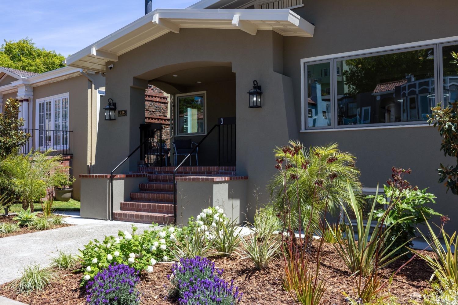 Detail Gallery Image 5 of 86 For 866 Faxon Ave, San Francisco,  CA 94112 - 6 Beds | 6 Baths