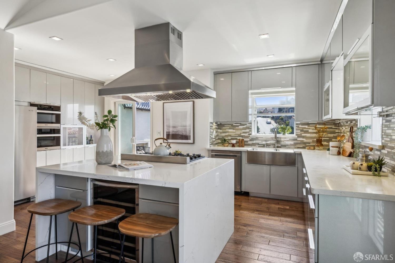 Detail Gallery Image 49 of 99 For 100 Pinehurst Way, San Francisco,  CA 94127 - 4 Beds | 4/1 Baths