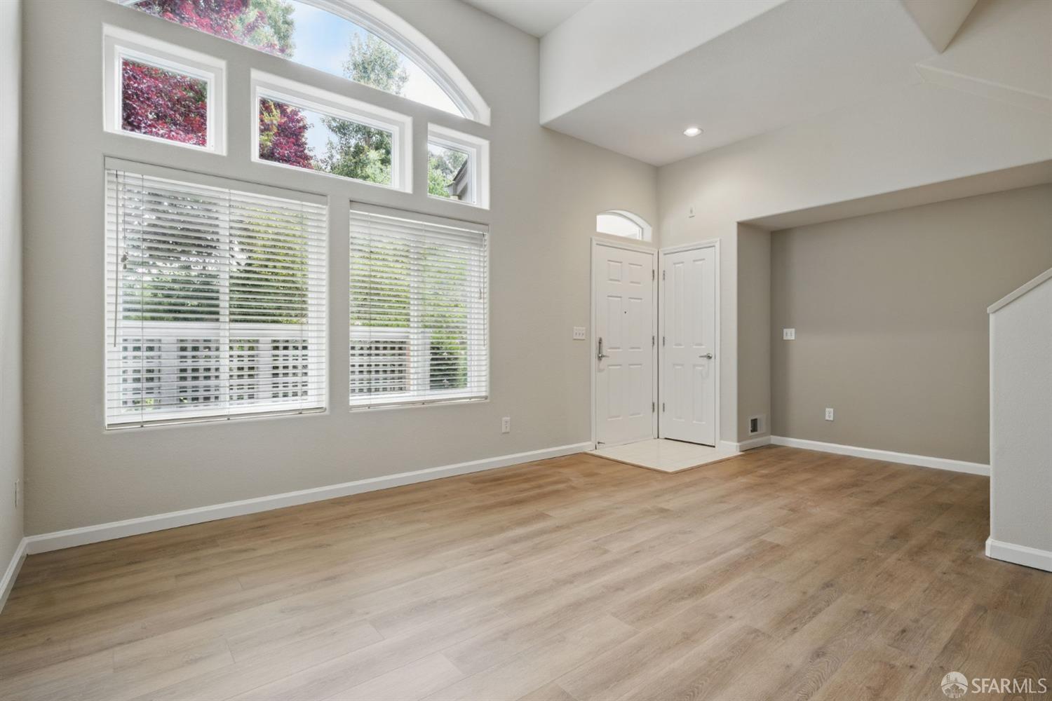 Detail Gallery Image 11 of 44 For 55 Erin Ln, Half Moon Bay,  CA 94019 - 2 Beds | 2/1 Baths