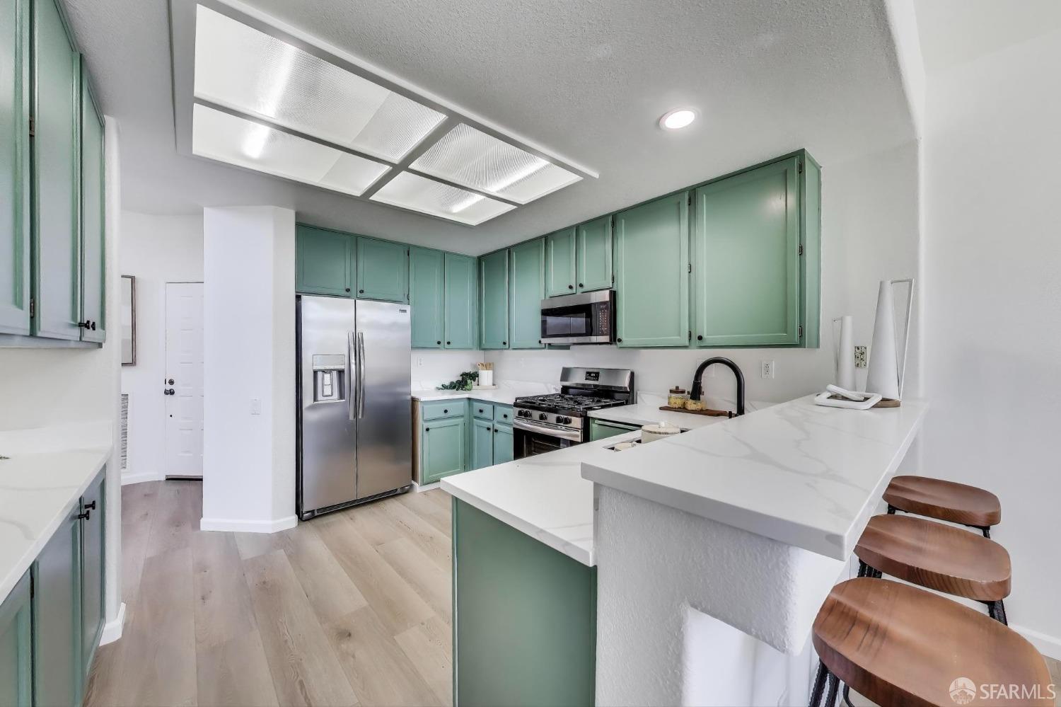 Detail Gallery Image 7 of 32 For 50 Seagull Dr, Richmond,  CA 94804 - 3 Beds | 2/1 Baths