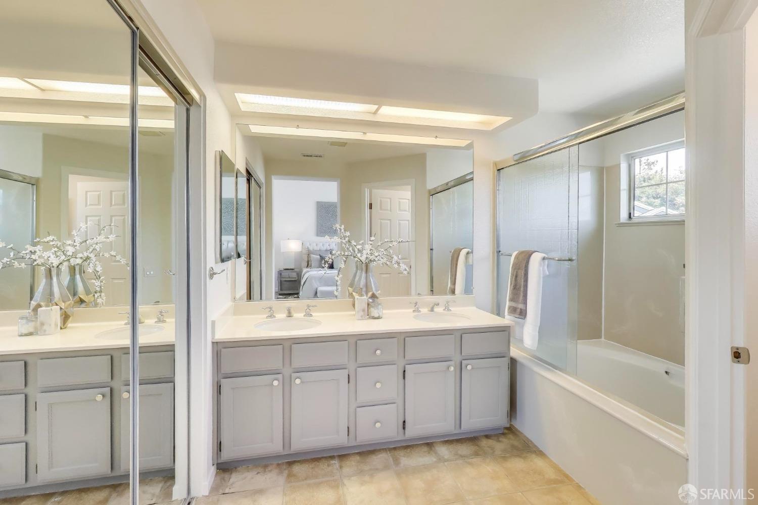 Detail Gallery Image 19 of 32 For 50 Seagull Dr, Richmond,  CA 94804 - 3 Beds | 2/1 Baths