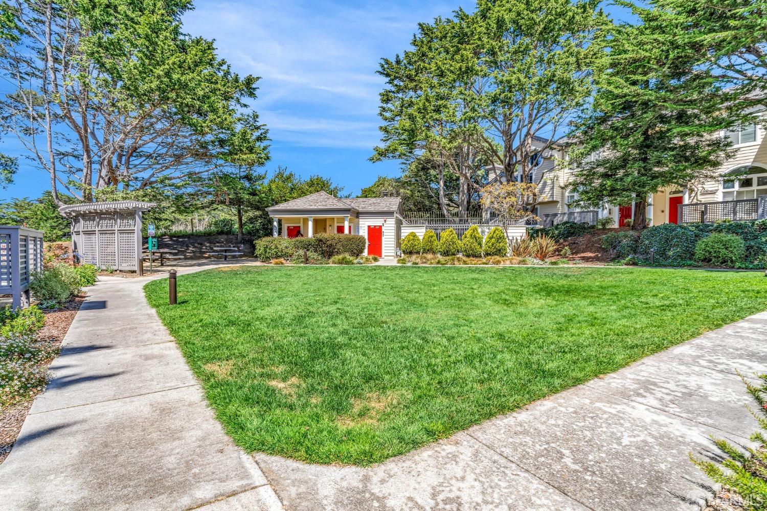 Detail Gallery Image 42 of 44 For 55 Erin Ln, Half Moon Bay,  CA 94019 - 2 Beds | 2/1 Baths