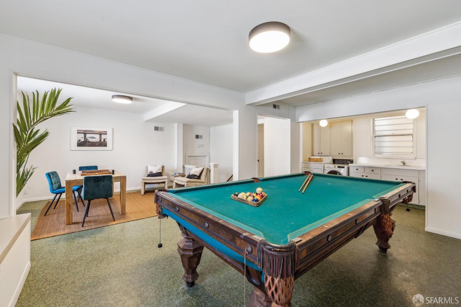 Detail Gallery Image 70 of 82 For 2260 Leavenworth St, San Francisco,  CA 94133 - 5 Beds | 4/1 Baths