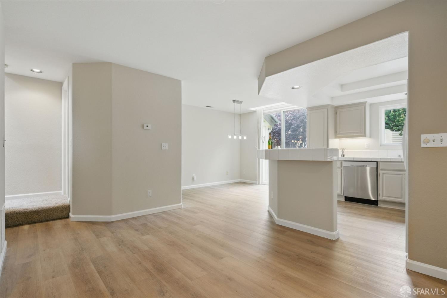 Detail Gallery Image 15 of 44 For 55 Erin Ln, Half Moon Bay,  CA 94019 - 2 Beds | 2/1 Baths