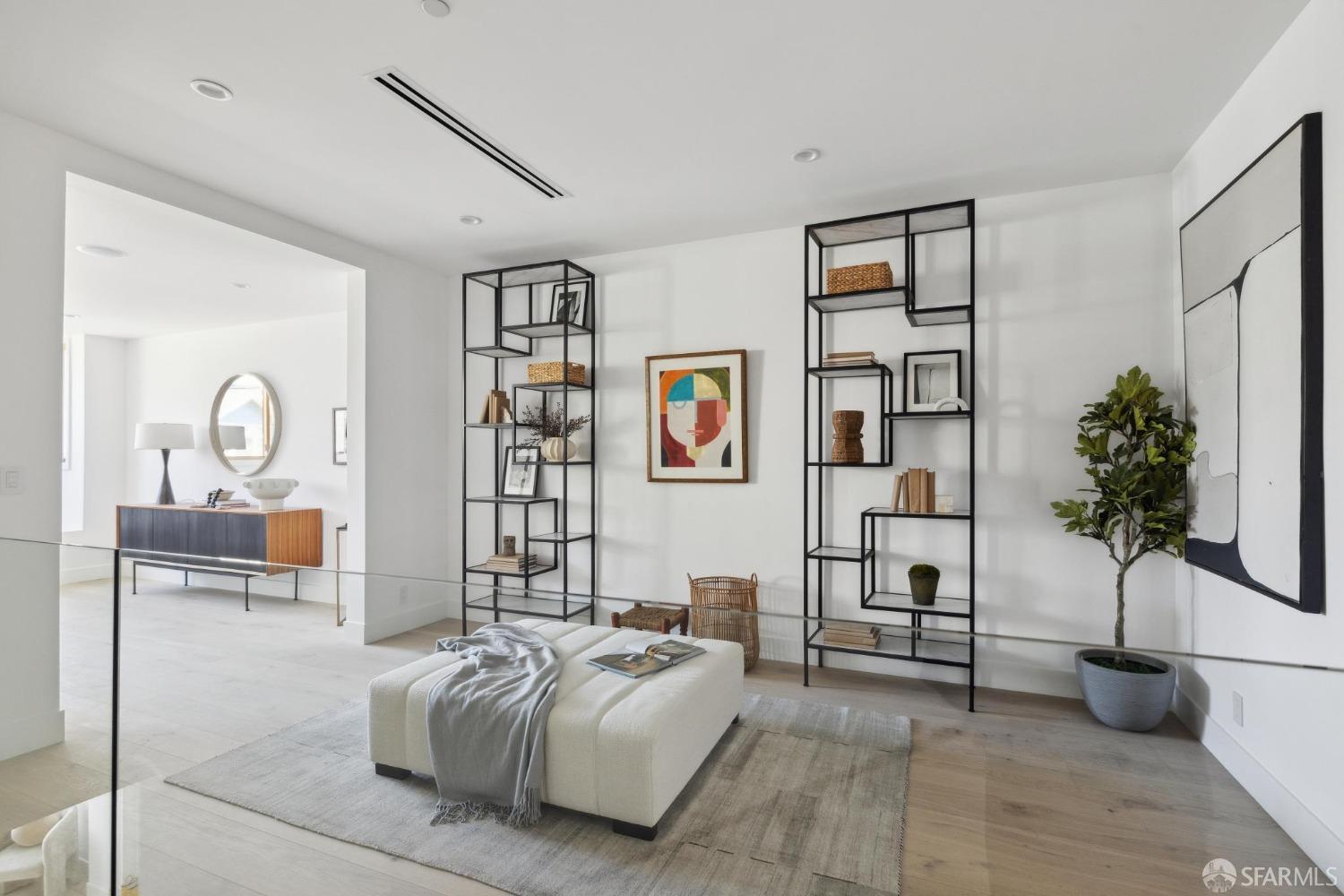 Detail Gallery Image 12 of 53 For 630 Precita Ave, San Francisco,  CA 94110 - 7 Beds | 5/2 Baths