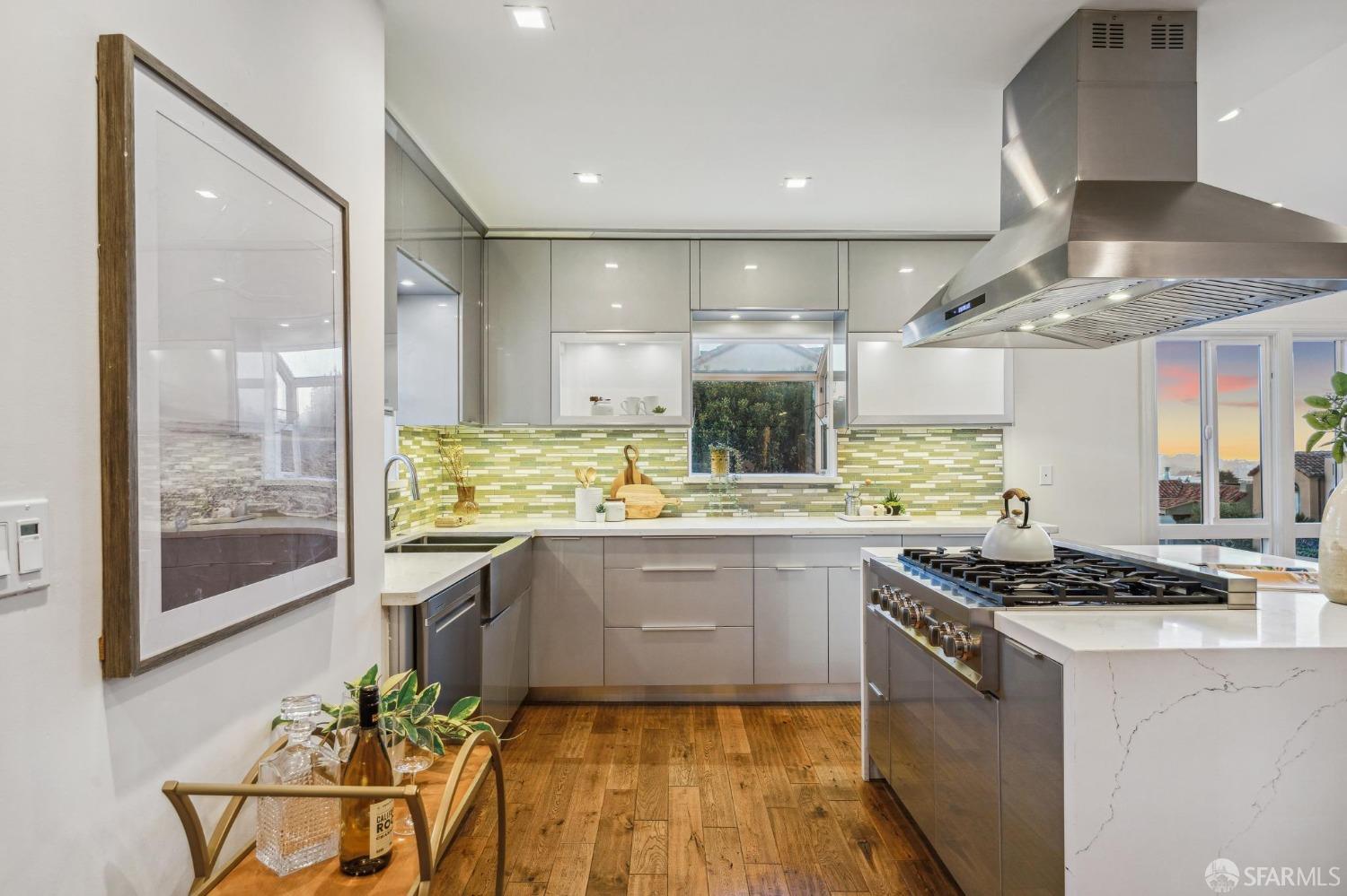 Detail Gallery Image 13 of 99 For 100 Pinehurst Way, San Francisco,  CA 94127 - 4 Beds | 4/1 Baths