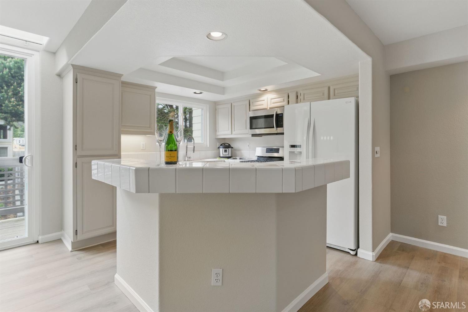 Detail Gallery Image 17 of 44 For 55 Erin Ln, Half Moon Bay,  CA 94019 - 2 Beds | 2/1 Baths