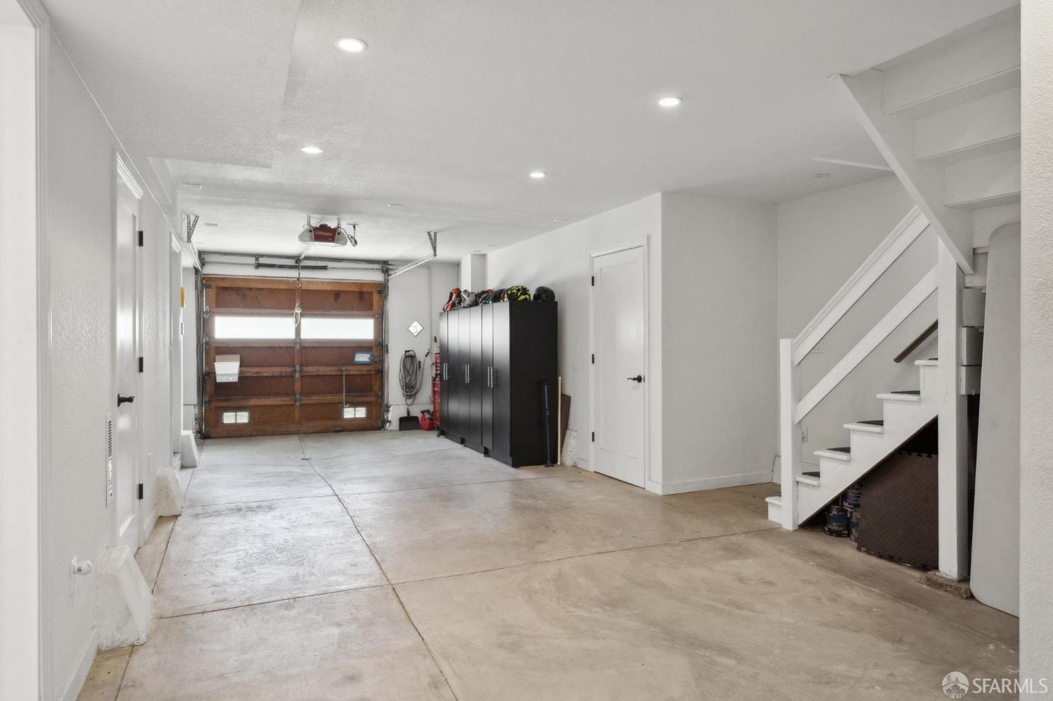 Moneta Way, San Francisco, California image 45