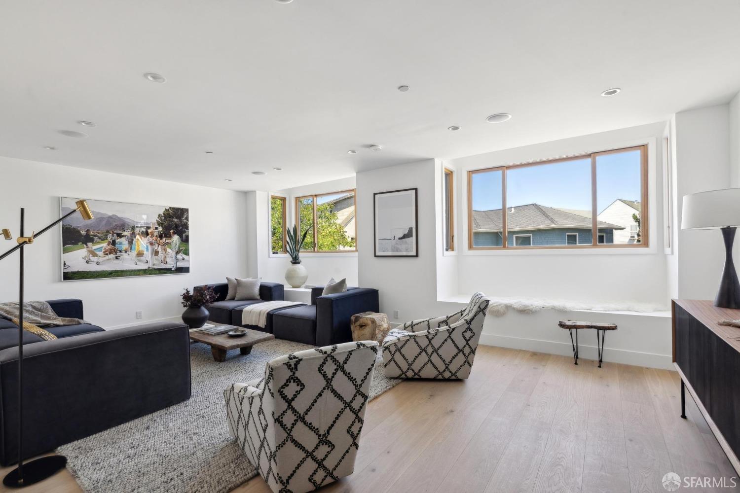 Detail Gallery Image 13 of 53 For 630 Precita Ave, San Francisco,  CA 94110 - 7 Beds | 5/2 Baths