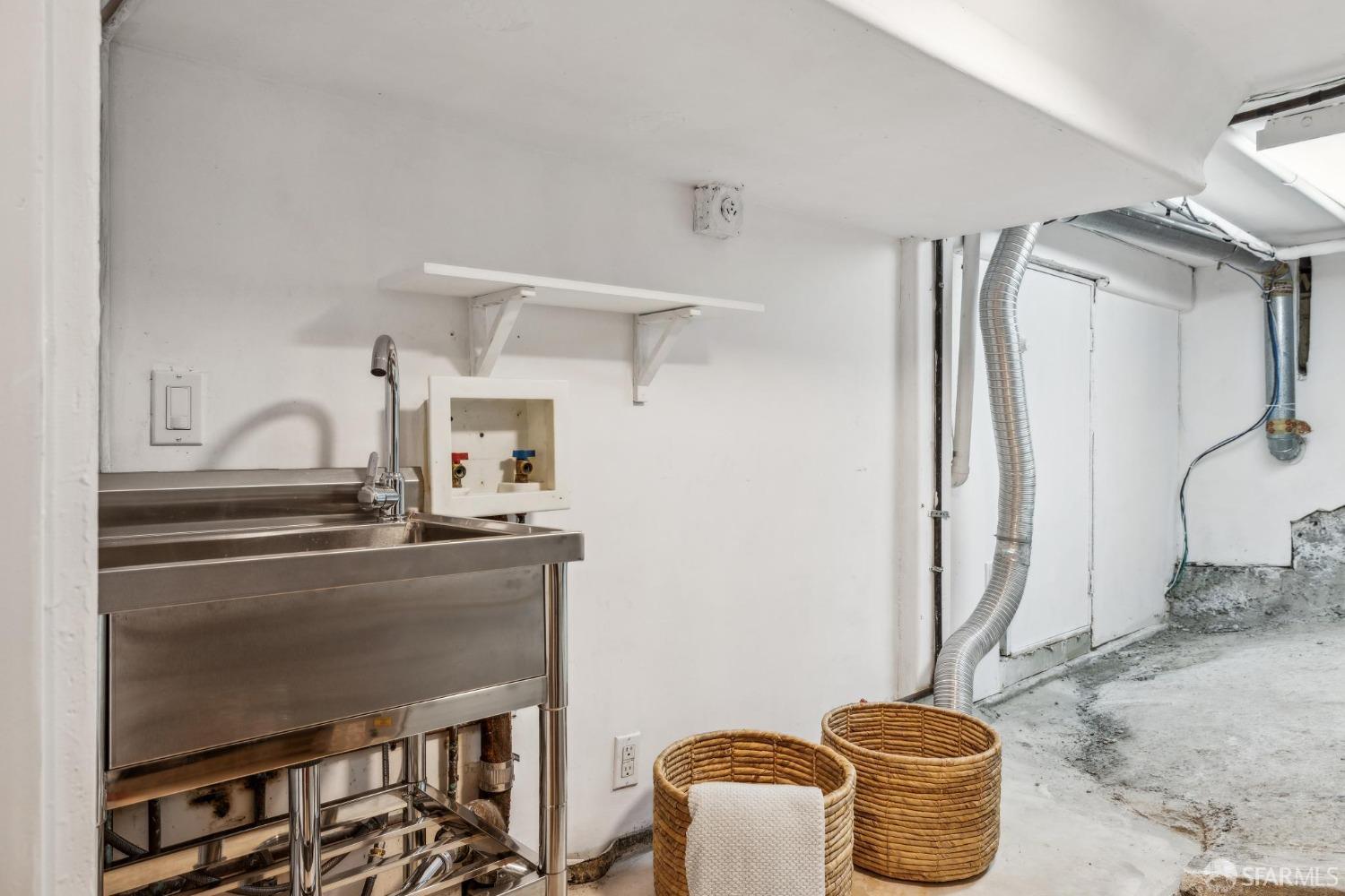 Detail Gallery Image 81 of 99 For 100 Pinehurst Way, San Francisco,  CA 94127 - 4 Beds | 4/1 Baths
