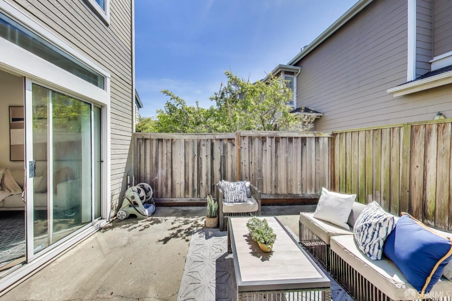 Detail Gallery Image 26 of 32 For 50 Seagull Dr, Richmond,  CA 94804 - 3 Beds | 2/1 Baths
