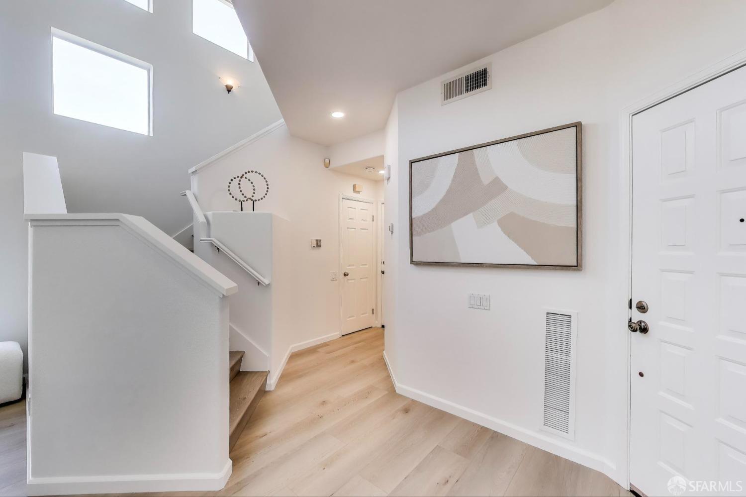 Detail Gallery Image 13 of 32 For 50 Seagull Dr, Richmond,  CA 94804 - 3 Beds | 2/1 Baths