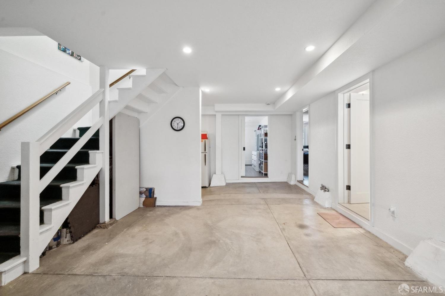 Moneta Way, San Francisco, California image 30