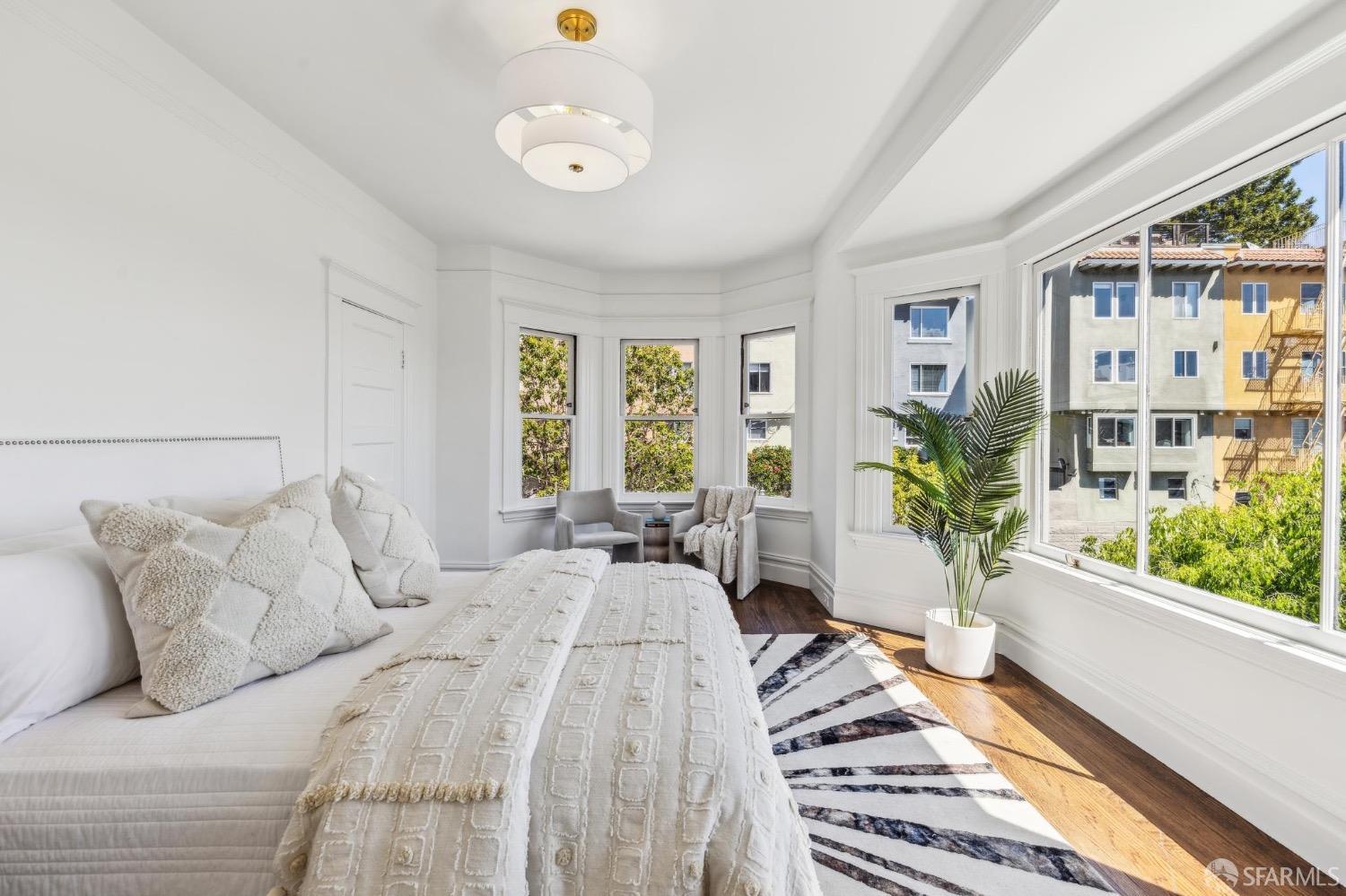 Detail Gallery Image 40 of 82 For 2260 Leavenworth St, San Francisco,  CA 94133 - 5 Beds | 4/1 Baths
